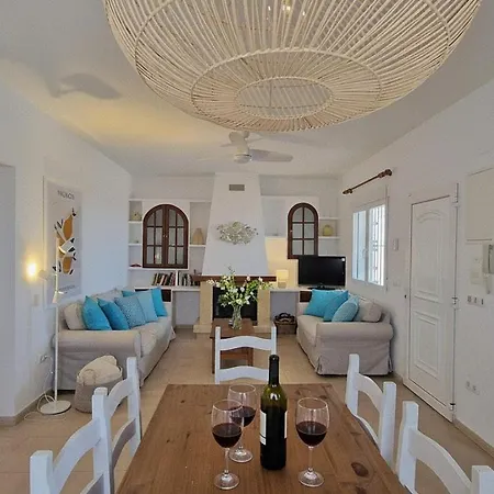 Casa Menta וילה דניה